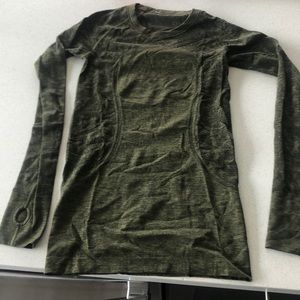Lululemon long sleeved